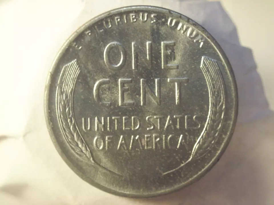 1943-P-Lincoln-Steel-Cent-Large-Pre-Cud-Die-Break-Obv